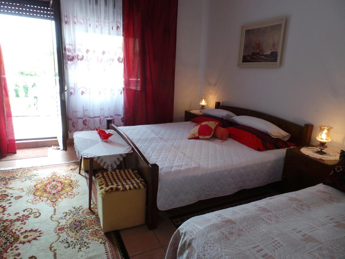 2 L Apartment Jablanac Luaran gambar