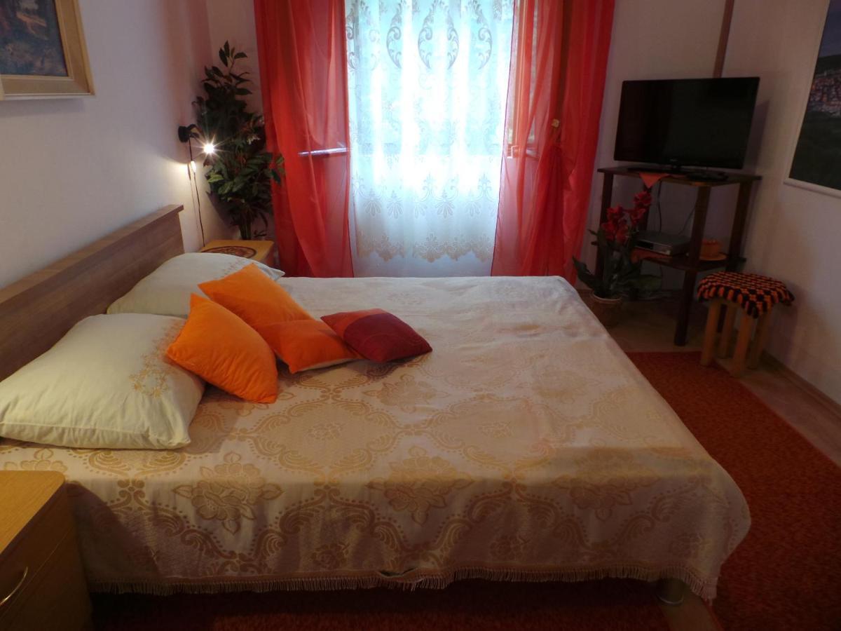 2 L Apartment Jablanac Luaran gambar