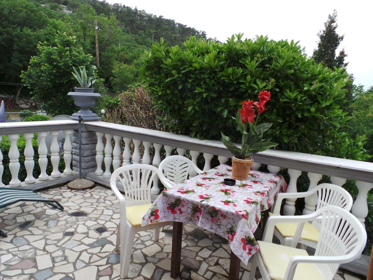 2 L Apartment Jablanac Luaran gambar